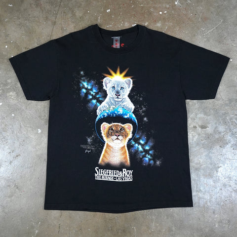Siegfried and Roy at the Mirage Baby Tigers 90's T-Shirt