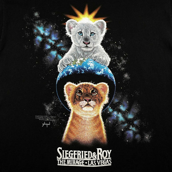 Siegfried and Roy at the Mirage Baby Tigers 90's T-Shirt